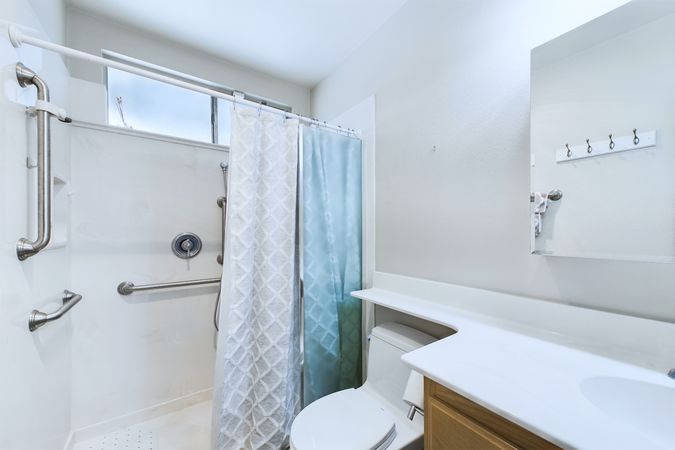 9319 Esther St Cypress CA 90630 025 Bathroom 1-1