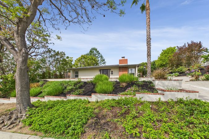 10005 Emerado Dr Whittier CA 90703 003 Front