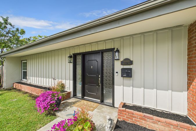 10005 Emerado Dr Whittier CA 90703 005 Front