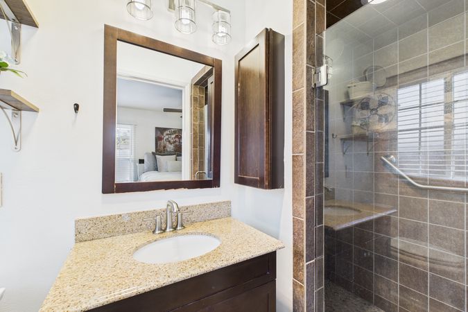 10005 Emerado Dr Whittier CA 90703 024 Master Bathroom
