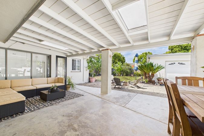 10005 Emerado Dr Whittier CA 90703 037 Backyard