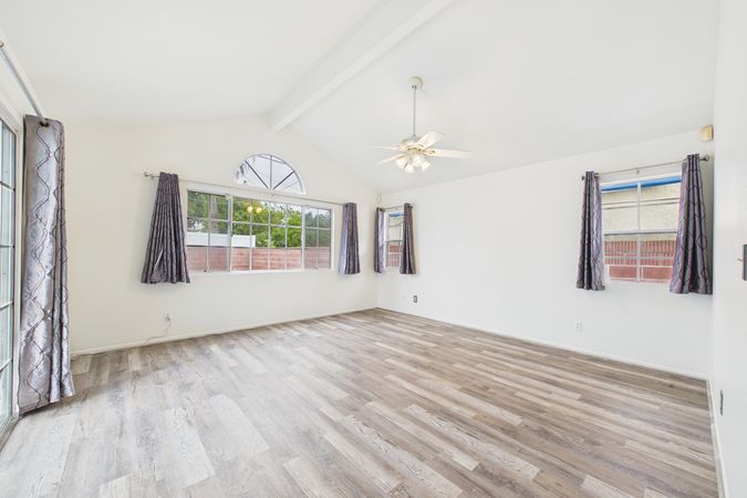 2021 Knoxville Ave Long Beach CA 90815 020 Primary Bedroom