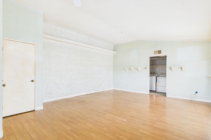 3500 S Greenville St A5 Santa Ana CA 92704 005 Living Room