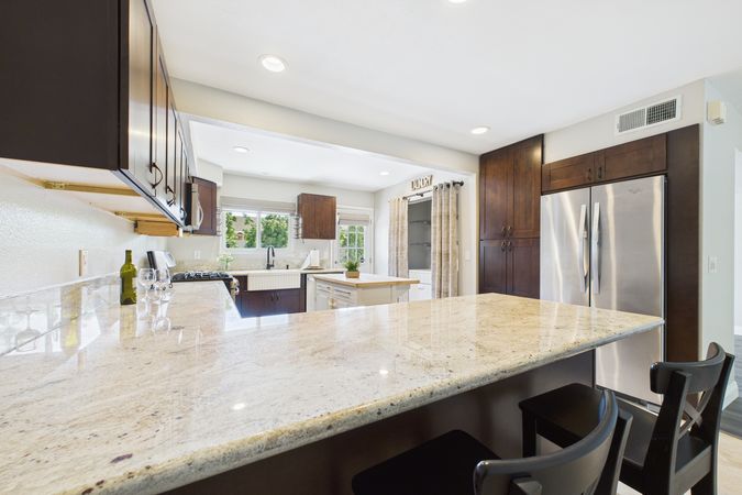 729 S Hayward St Anaheim CA 92804 005 Kitchen