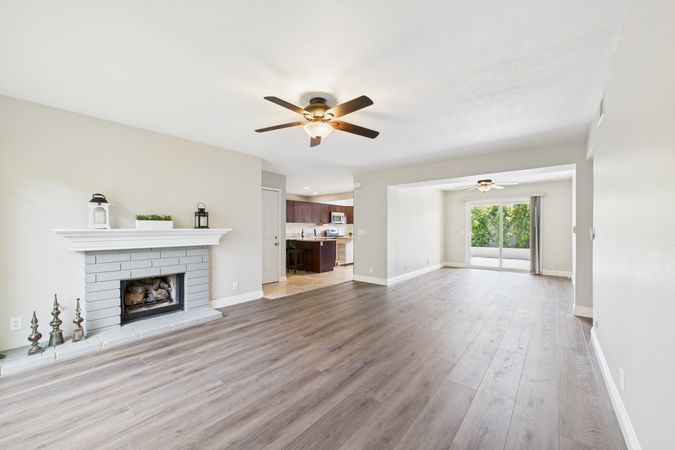 729 S Hayward St Anaheim CA 92804 006 Living Room