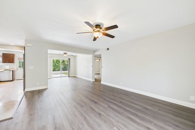 729 S Hayward St Anaheim CA 92804 008 Living Room