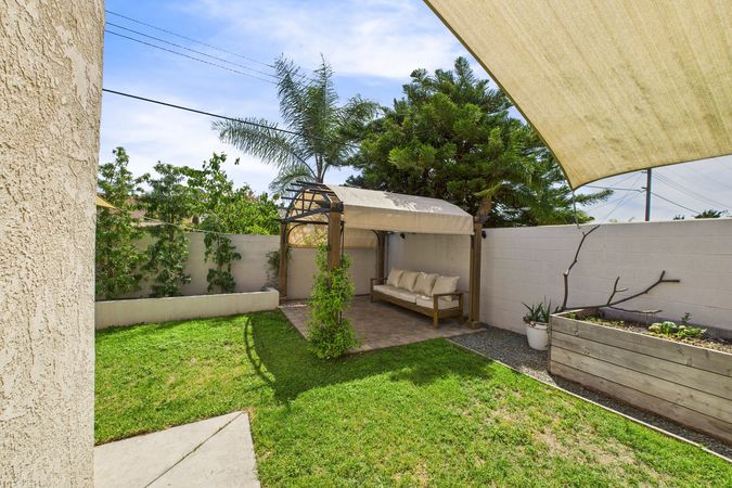 729 S Hayward St Anaheim CA 92804 027 Backyard