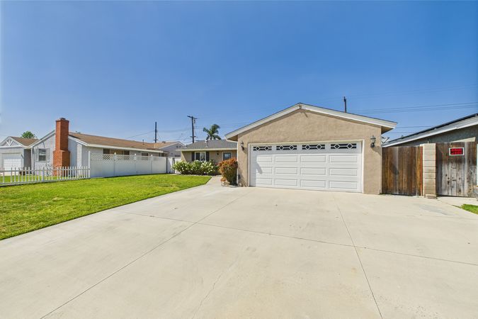 3647 W Myra Ave Anaheim CA 92804 - 003 - Front 3