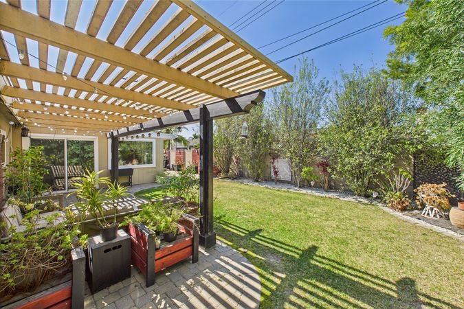 3647 W Myra Ave Anaheim CA 92804 - 035 - Backyard 4