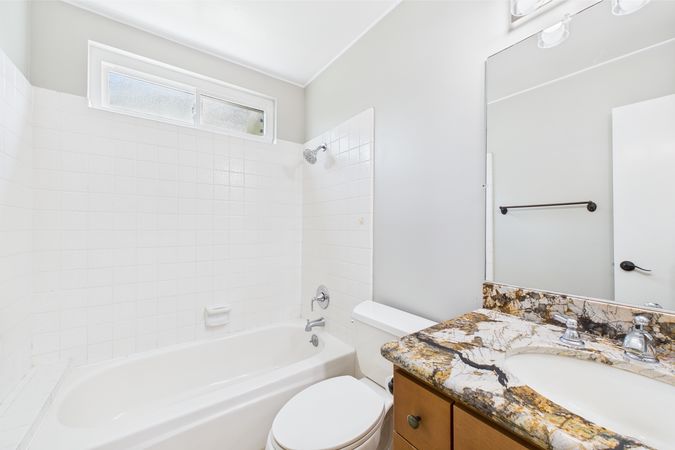 9764 Cedar Ct Cypress CA 90630 - 018 - Bathroom 1