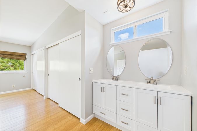 9764 Cedar Ct Cypress CA 90630 - 026 - Master Bathroom 2