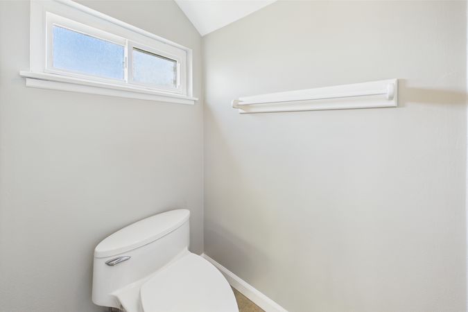 9764 Cedar Ct Cypress CA 90630 - 027 - Master Bathroom 3