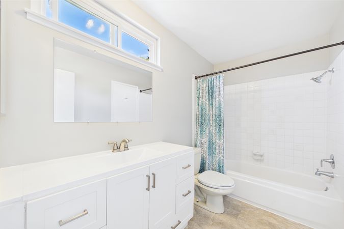 9764 Cedar Ct Cypress CA 90630 - 033 - Bathroom 3