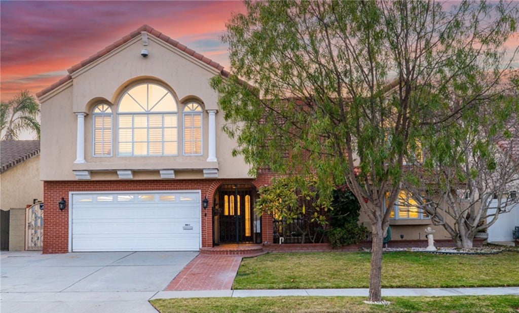 Los Alamitos Listing Image 1