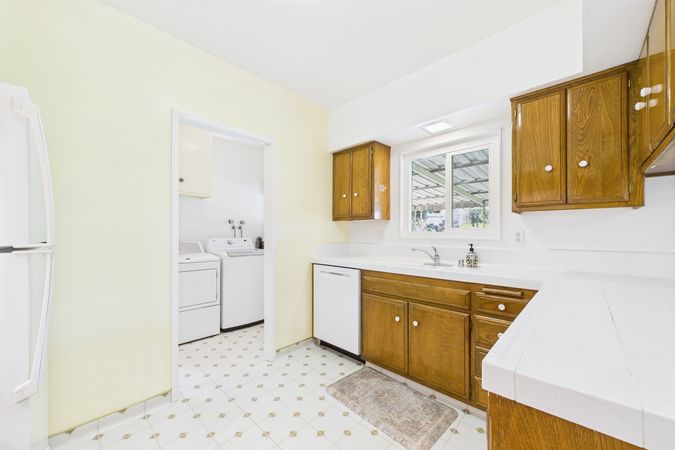 10569 Gregory Cir Cypress CA 90630 - 012 - Kitchen 1