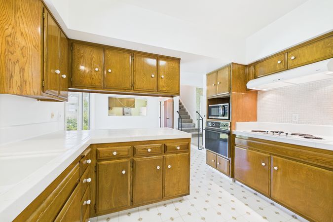 10569 Gregory Cir Cypress CA 90630 - 014 - Kitchen 3