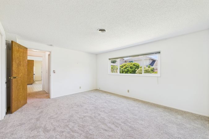 10569 Gregory Cir Cypress CA 90630 - 021 - Master Bedroom 4