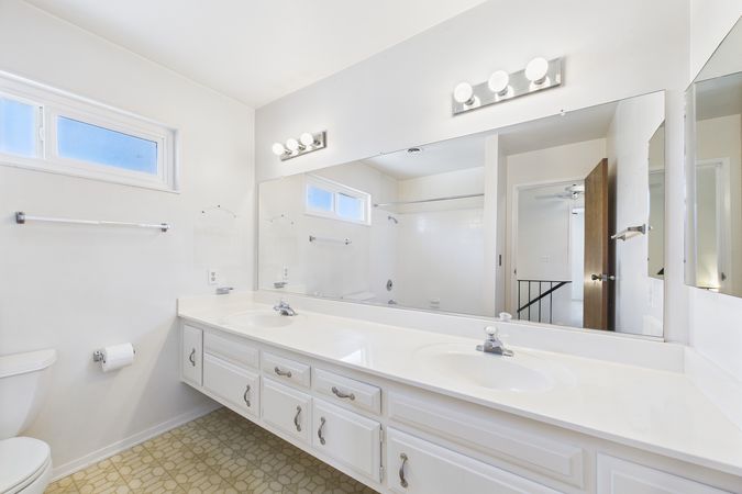 10569 Gregory Cir Cypress CA 90630 - 030 - Bathroom 3-1