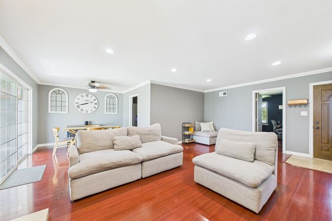 8412 San Marino Dr Buena Park CA 90620 - 008 - Living Room 4