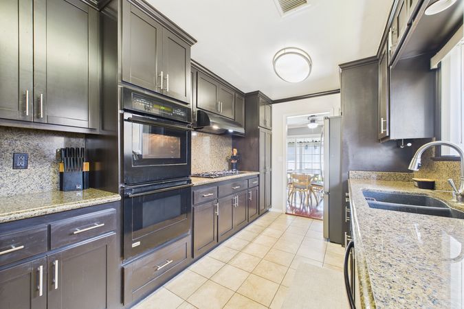 8412 San Marino Dr Buena Park CA 90620 - 013 - Kitchen 3