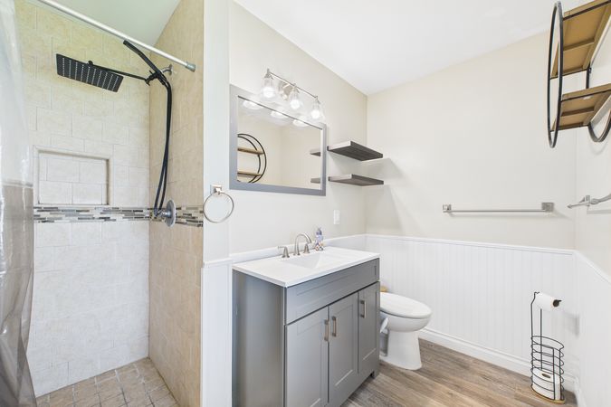 8412 San Marino Dr Buena Park CA 90620 - 017 - Master Bathroom 1