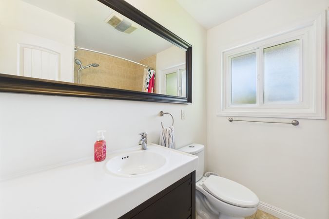 8412 San Marino Dr Buena Park CA 90620 - 025 - Bathroom 2-1