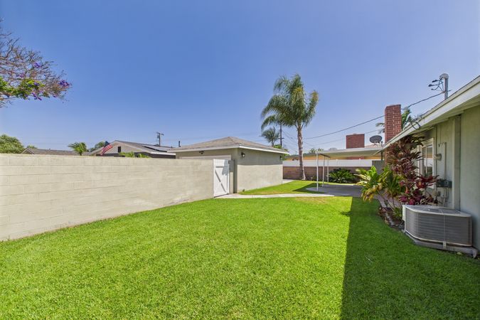 8412 San Marino Dr Buena Park CA 90620 - 031 - Backyard 5