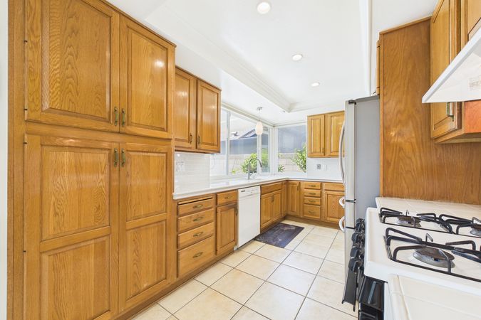 9661 Glenbrook Street Cypress CA 90630 - 012 - Kitchen 1