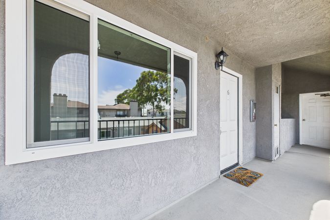 1200 Ohio Ave #6 Long Beach CA 90804 - 003 - Front