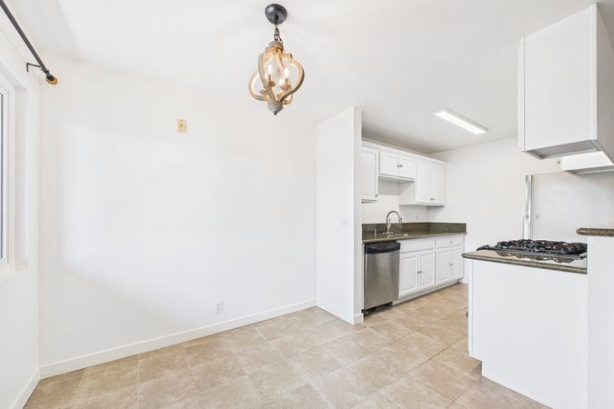 1200 Ohio Ave #6 Long Beach CA 90804 - 009 - Dining Room