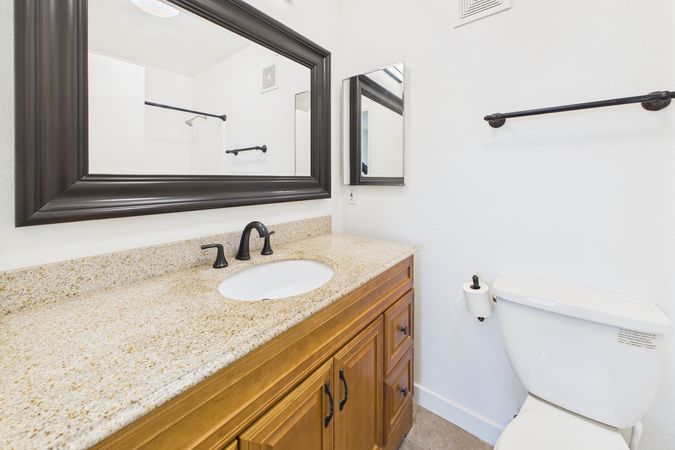 1200 Ohio Ave #6 Long Beach CA 90804 - 017 - Primary Bathroom