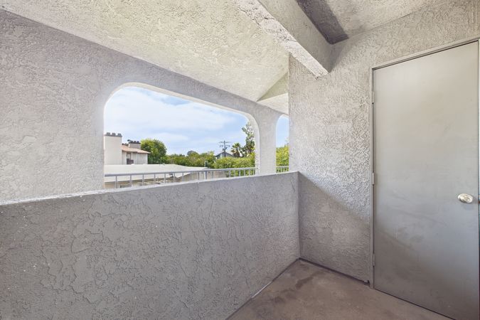 1200 Ohio Ave #6 Long Beach CA 90804 - 022 - Patio