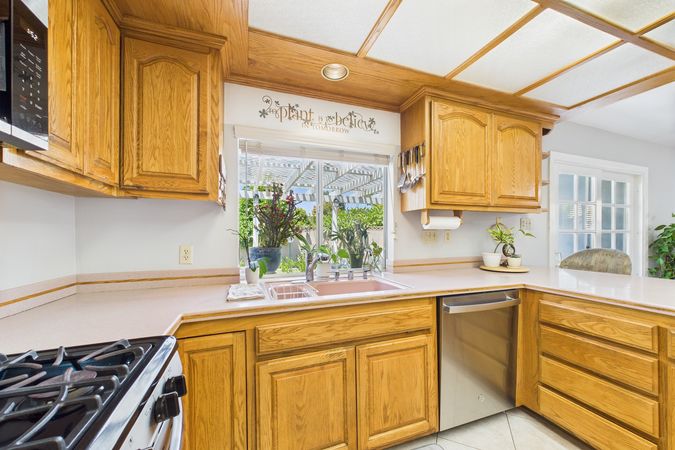 8547 Carnation Dr Buena Park CA 90620 - 015 - Kitchen 4