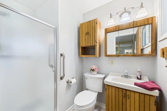 8547 Carnation Dr Buena Park CA 90620 - 019 - Master Bathroom 1