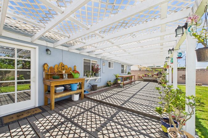 8547 Carnation Dr Buena Park CA 90620 - 030 - Backyard 4