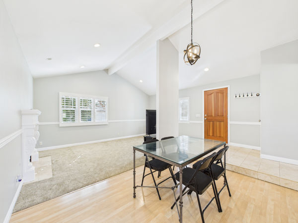 5275 Vista Real Cypress CA - 009 - Living Room 6