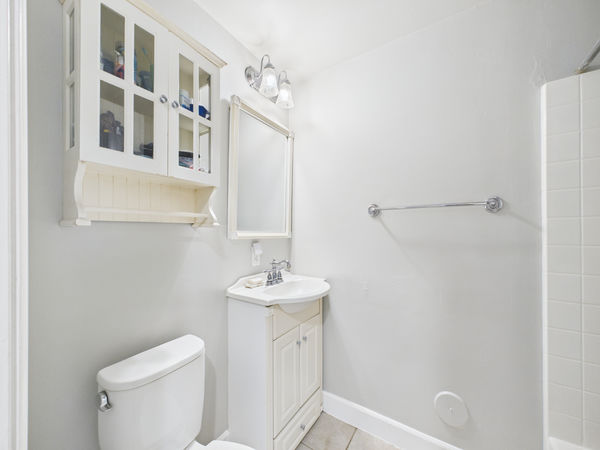 5275 Vista Real Cypress CA - 022 - Bathroom 2-1