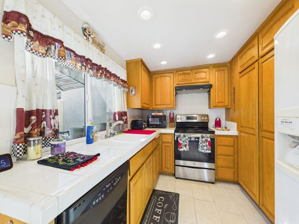 1331 W Cerritos Ave, Unit 25, Anaheim, CA - 010 - Kitchen 1