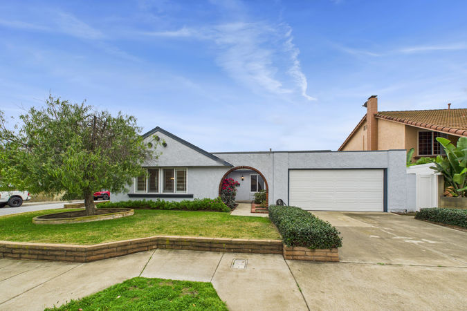 5270 Vista Hermosa Cypress CA - 001 - Front 1