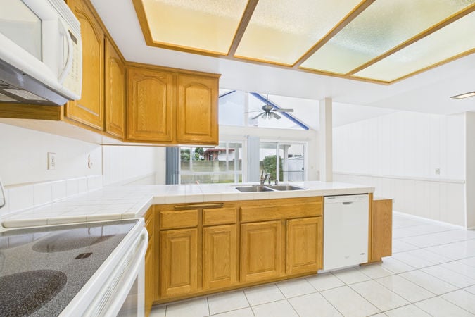 5270 Vista Hermosa Cypress CA - 016 - Kitchen 4