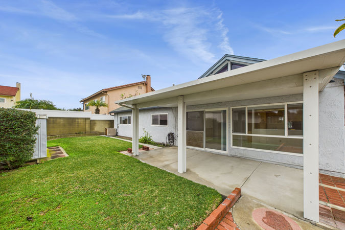 5270 Vista Hermosa Cypress CA - 033 - Backyard 2