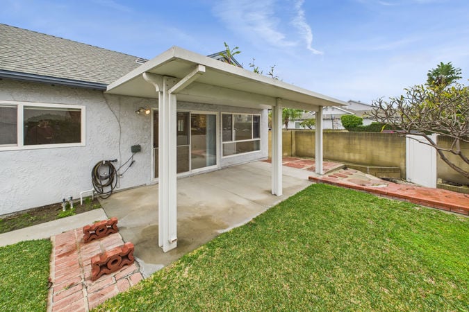 5270 Vista Hermosa Cypress CA - 034 - Backyard 3