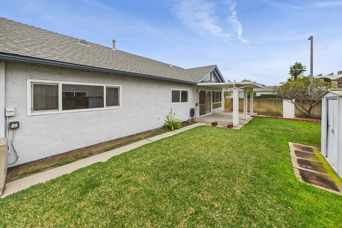 5270 Vista Hermosa Cypress CA - 035 - Backyard 4