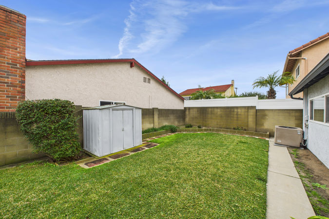 5270 Vista Hermosa Cypress CA - 037 - Backyard 6