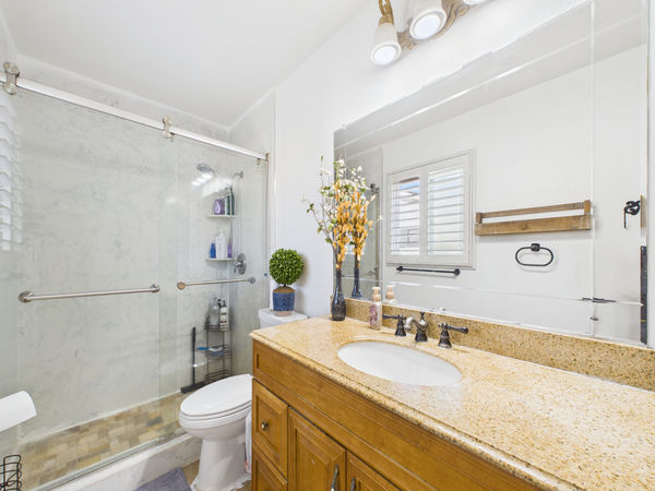 5471 Lime Ave Cypress CA - 024 - Master Bathroom 2