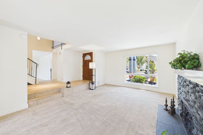 5089 Saratoga Ave Cypress CA - 011 - Dining Room 2