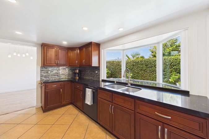 5089 Saratoga Ave Cypress CA - 017 - Kitchen 3