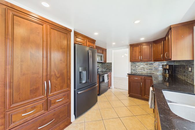 5089 Saratoga Ave Cypress CA - 018 - Kitchen 4