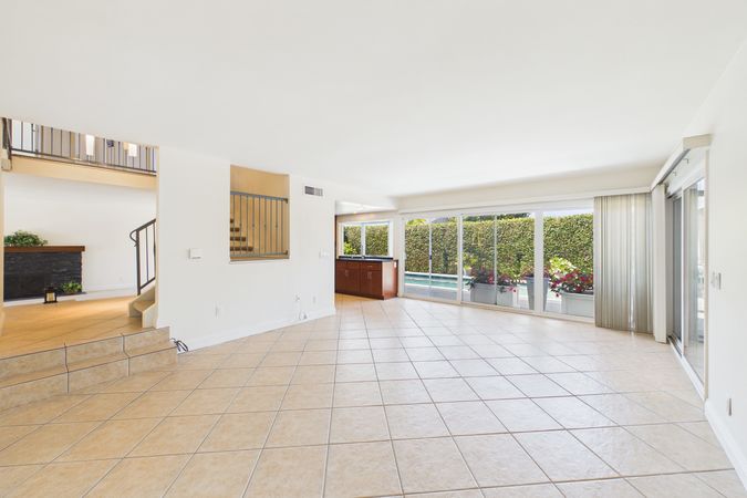 5089 Saratoga Ave Cypress CA - 021 - Family Room 3