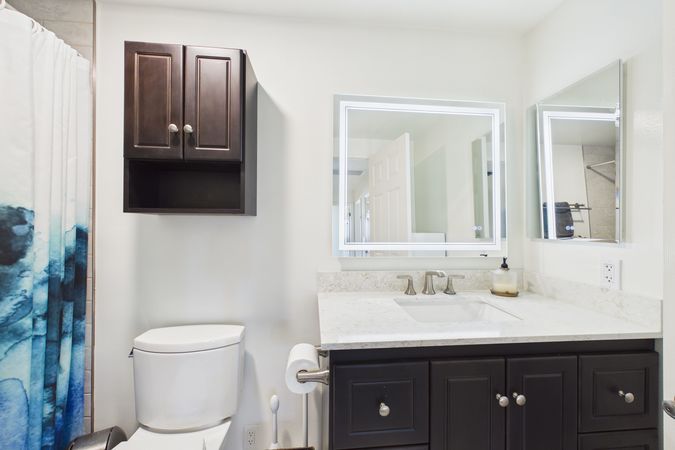 5089 Saratoga Ave Cypress CA - 037 - Hall Bath 2 - 1